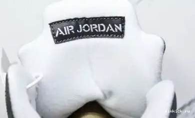 'Wolf 5 Jordan Retro Grey' 0705